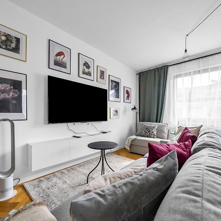 ורשה Skierniewicka Apt - Parking, Workspace, Balcony - By Rentujemy מראה חיצוני תמונה